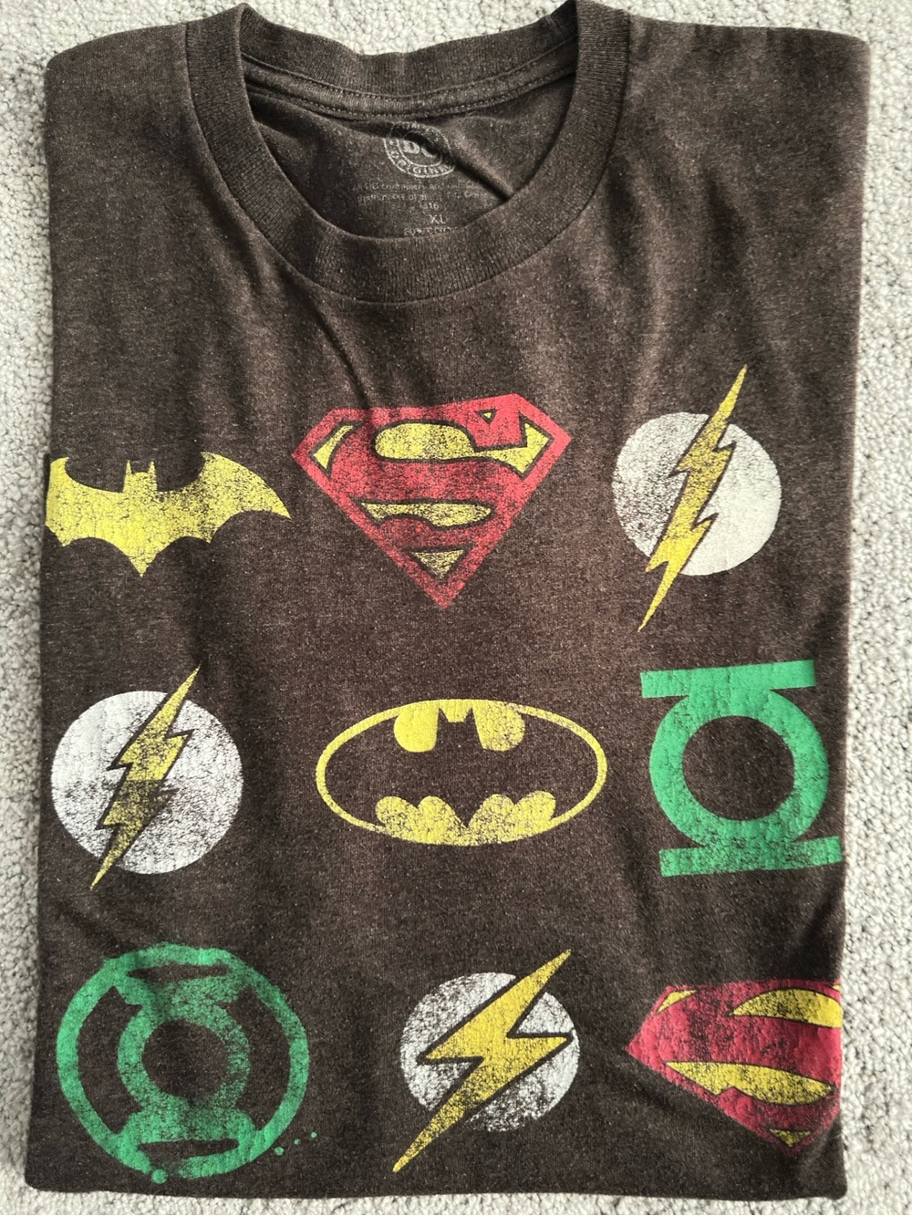 DC Comics Superhero Logo Graphic T-Shirt Brown Men’s XL
